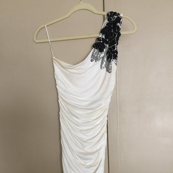 Jane Norman White Ruched One Shoulder Dress - Picture 2 of 7